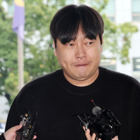 Comedian Lee Jin-ho Questioned by Police Regarding Gambling and Fraud Allegations