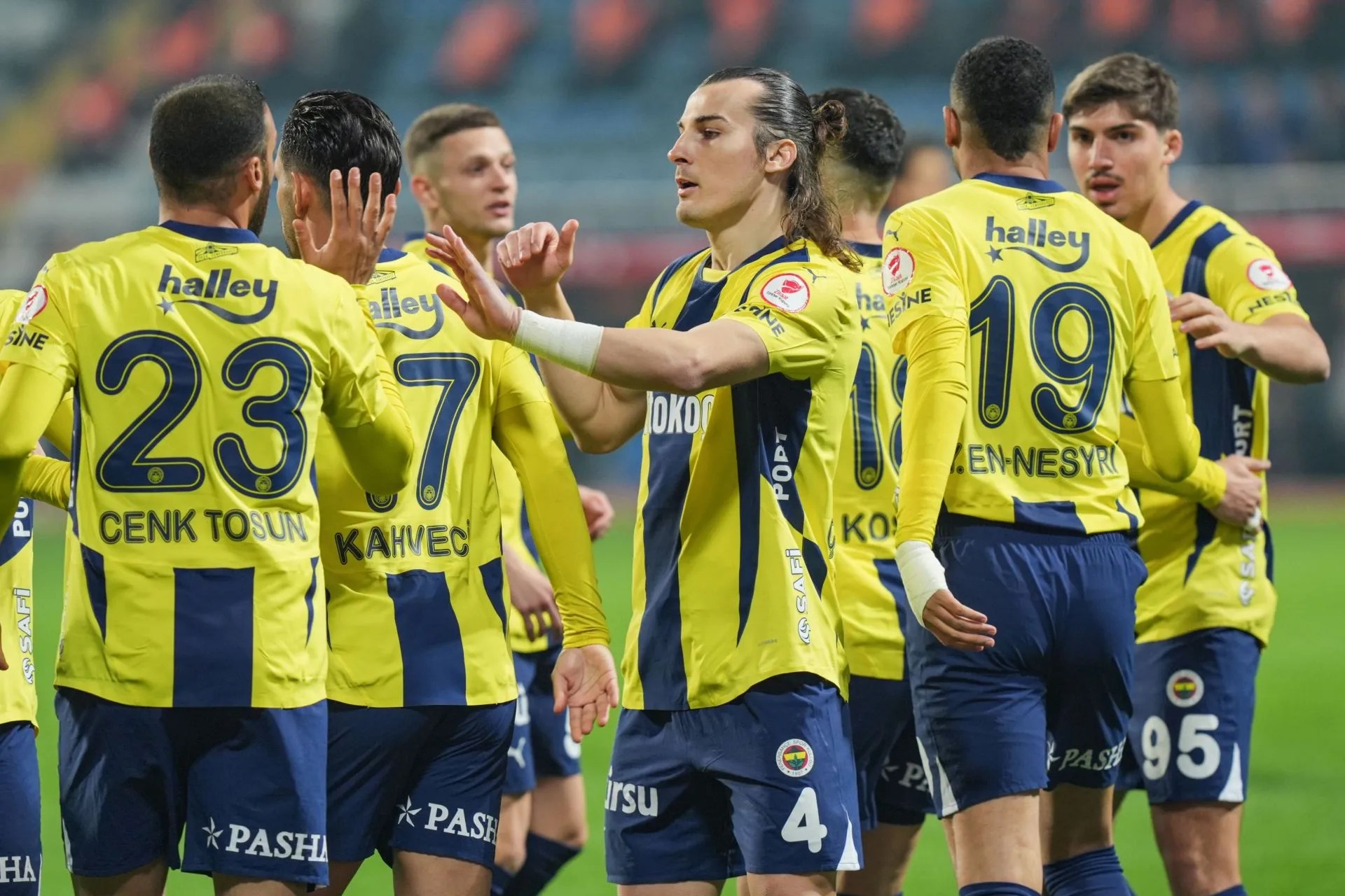 Fenerbahce vs Lyon: Predictions and Betting Insights