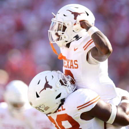 Georgia vs. Texas Odds and Top Betting Picks: Longhorns Lead Against No. 5 Bulldogs