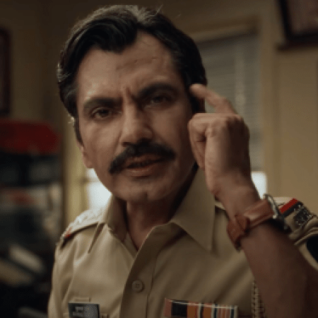 Nawazuddin Siddiqui Faces Backlash for Allegedly Disrespecting Maharashtra Police and Promoting Poker in Uniform | Bollywood News