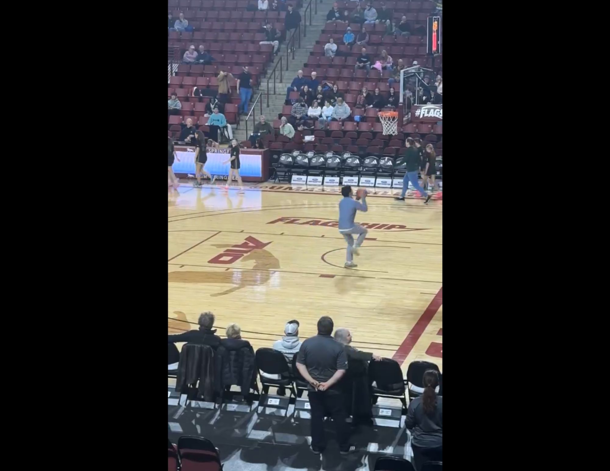 Son of Poker Pro Loses K Basketball Prize