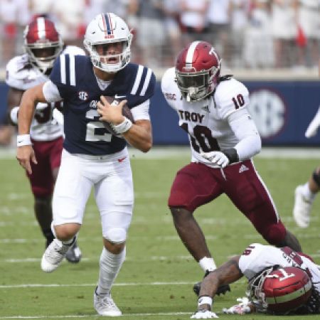 Oklahoma vs. #18 Ole Miss: NCAA Football Betting Odds and Top Predictions